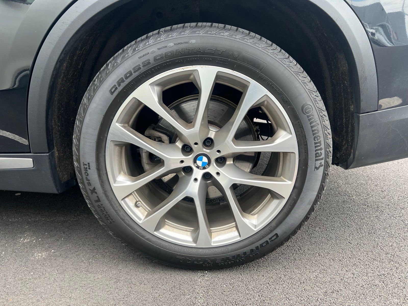 Certified 2024 BMW X5 xDrive40i w/ Premium Package AWD/4WD image 11