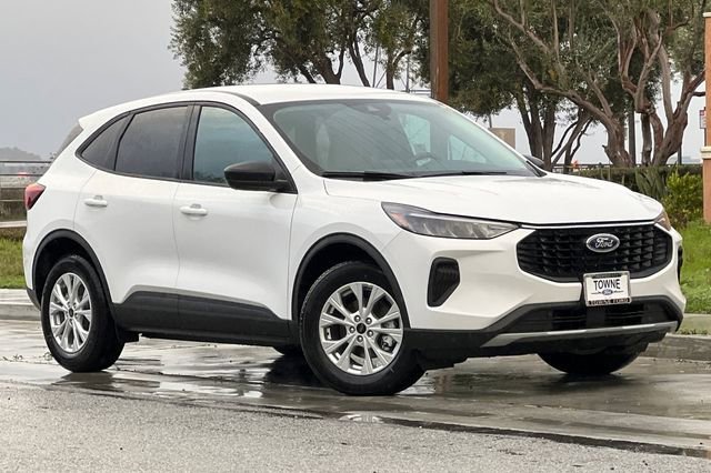 New 2025 Ford Escape Active image 1