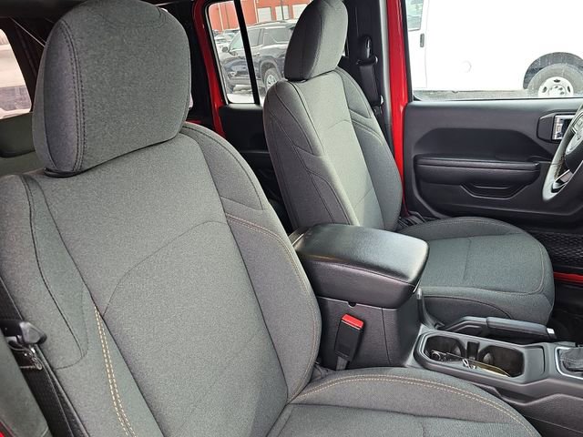 Used 2024 Jeep Wrangler Willys AWD/4WD image 28