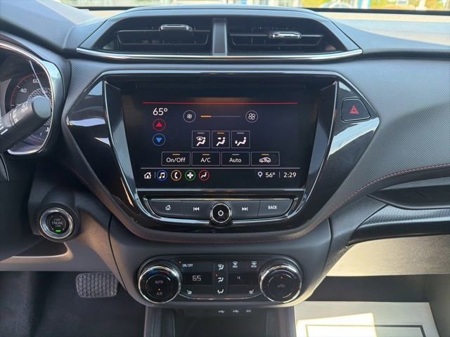 Used 2022 Chevrolet TrailBlazer RS w/ Sun and Liftgate Package image 22