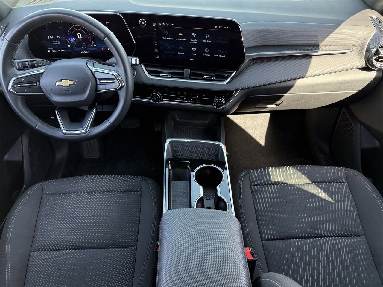 Used 2025 Chevrolet Equinox LT image 10