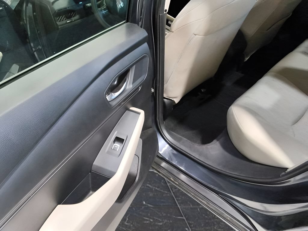 Used 2023 Honda Accord LX image 17