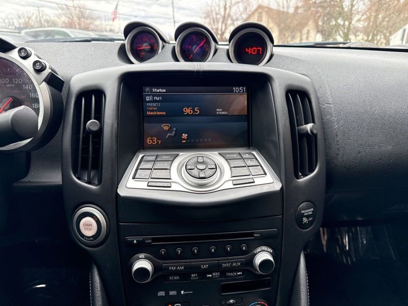 Used 2009 Nissan 370Z Touring w/ Sport Pkg image 21