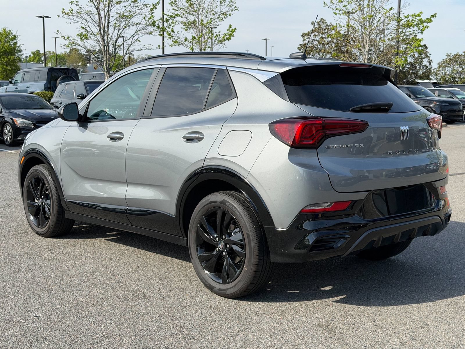 Used 2024 Buick Encore GX Sport Touring w/ Black Roof Package FWD image 3