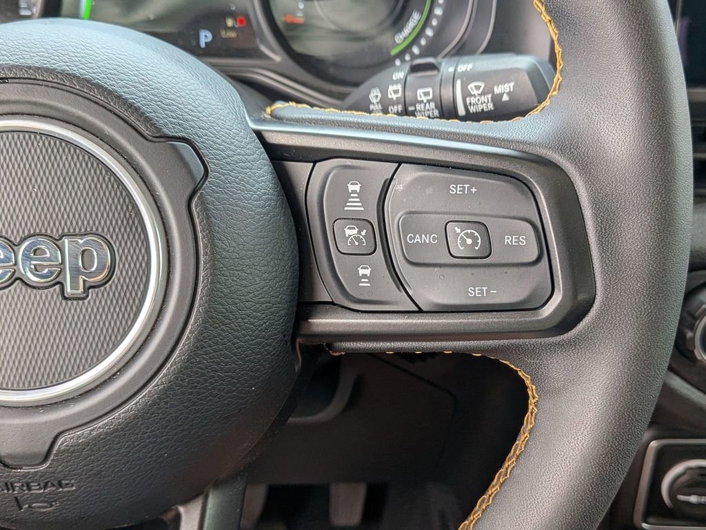 Used 2024 Jeep Wrangler Unlimited w/ Convenience Group AWD/4WD image 18