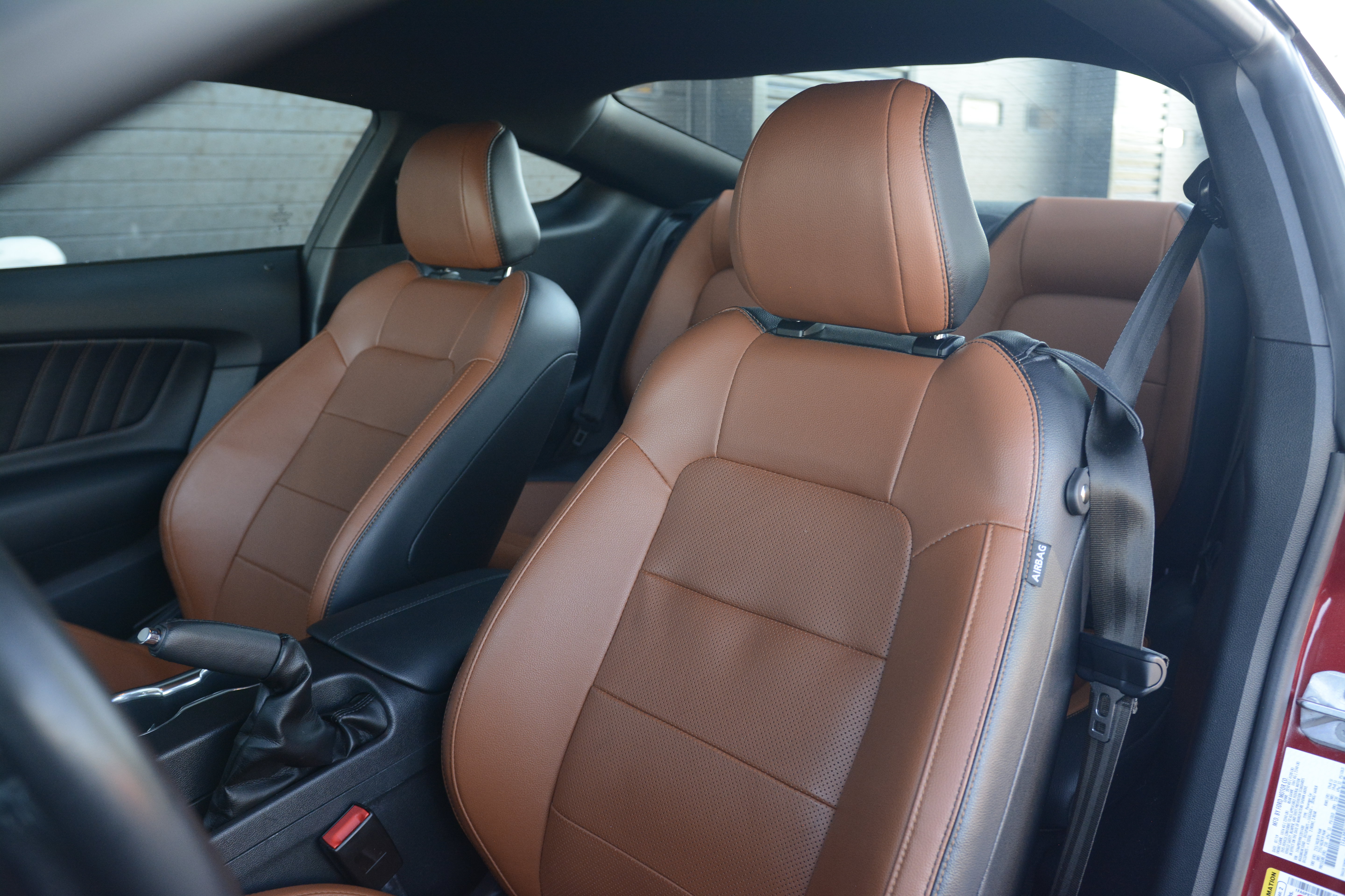 Used 2019 Ford Mustang Premium w/ Ford Safe & Smart Package RWD image 5