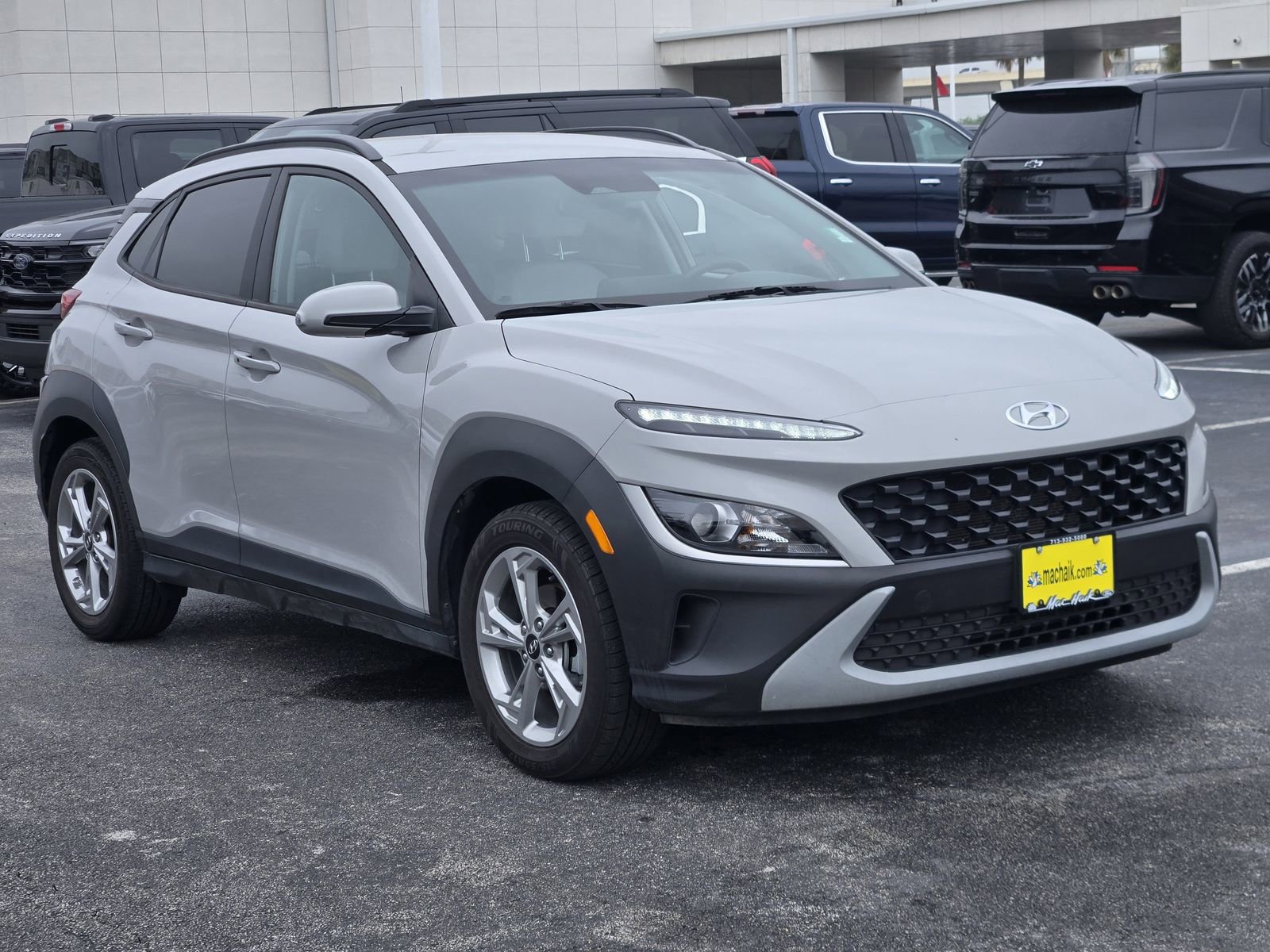 Used 2023 Hyundai Kona SEL FWD image 3