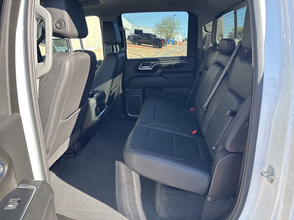 Used 2024 Chevrolet Silverado 2500 LTZ w/ LTZ Texas Edition image 12