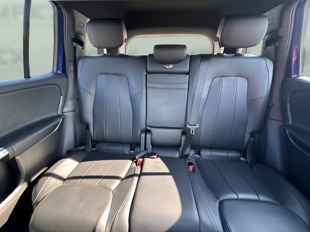 Used 2020 Mercedes-Benz GLB 250 4MATIC w/ Premium Package image 11