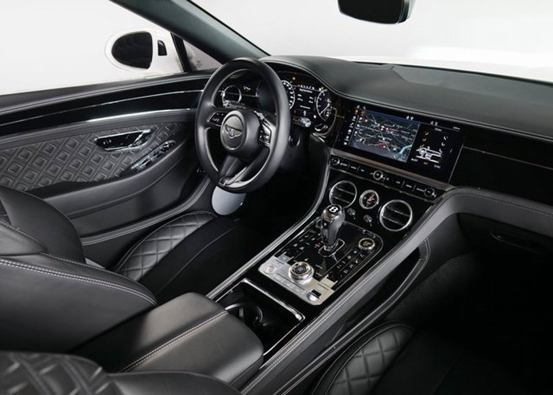 Used 2021 Bentley Continental GT V8 image 21