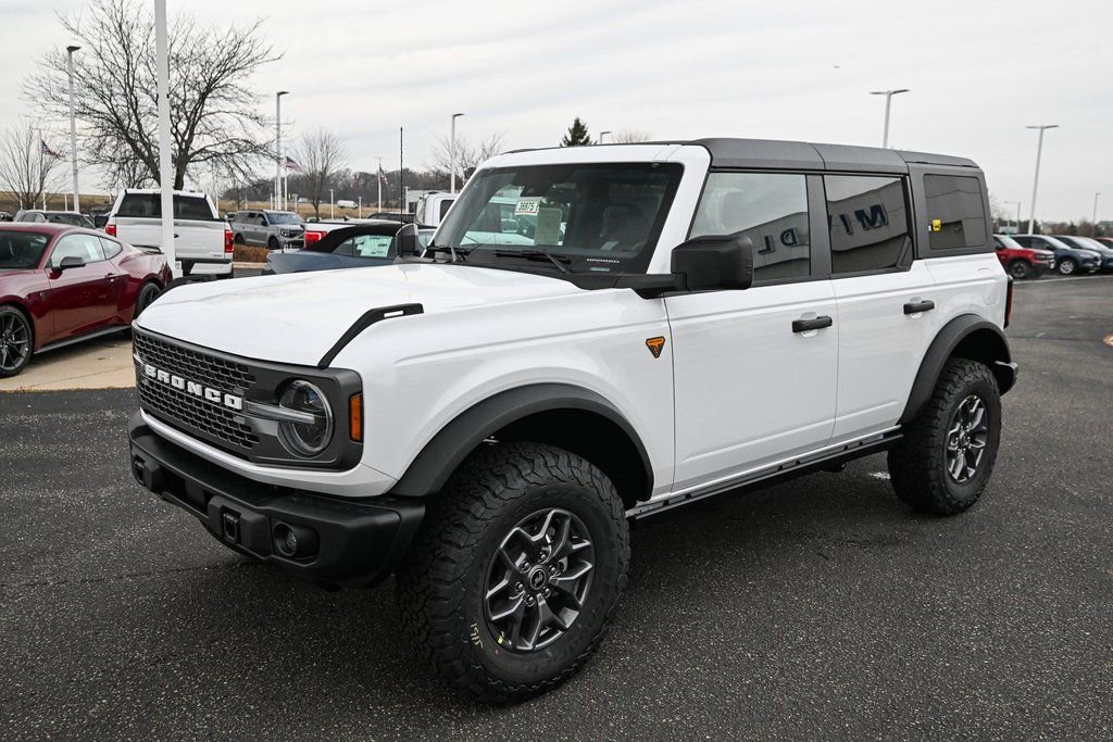 New 2025 Ford Bronco Badlands image 9
