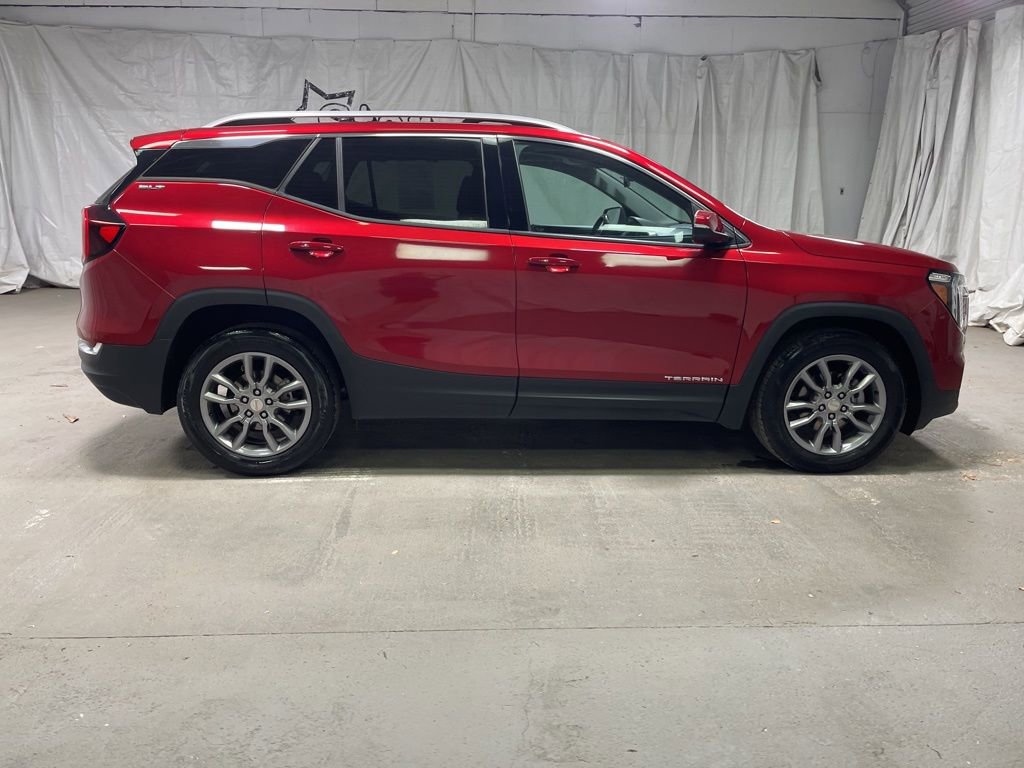 Used 2022 GMC Terrain SLT FWD image 8