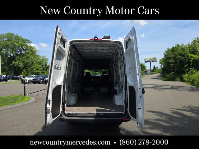 Used 2023 Mercedes-Benz Sprinter 2500 image 7