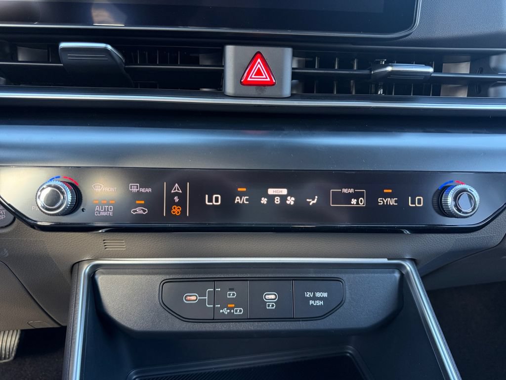 New 2026 Kia Carnival LX FWD image 29