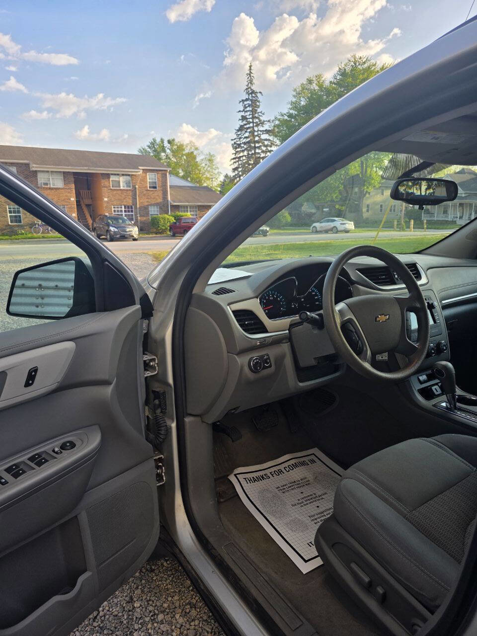 Used 2017 Chevrolet Traverse LS FWD image 10