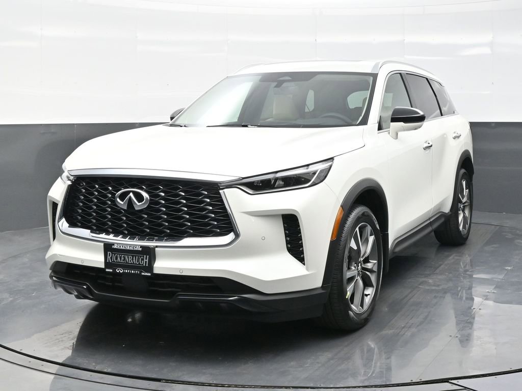 Used 2025 INFINITI QX60 Luxe w/ Vision Package image 2