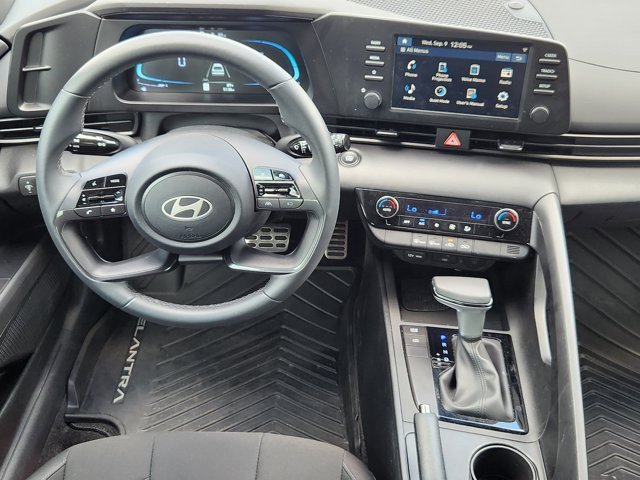 Used 2026 Hyundai Elantra Sport FWD image 27