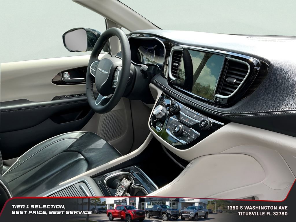 Used 2024 Chrysler Pacifica Limited image 14
