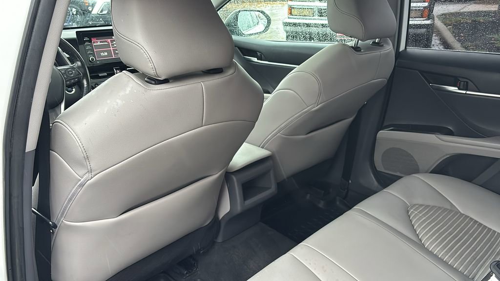 Used 2022 Toyota Camry SE image 31