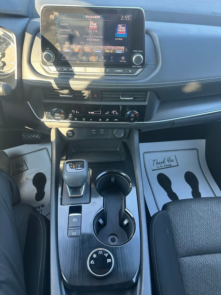 Used 2024 Nissan Rogue SV image 13