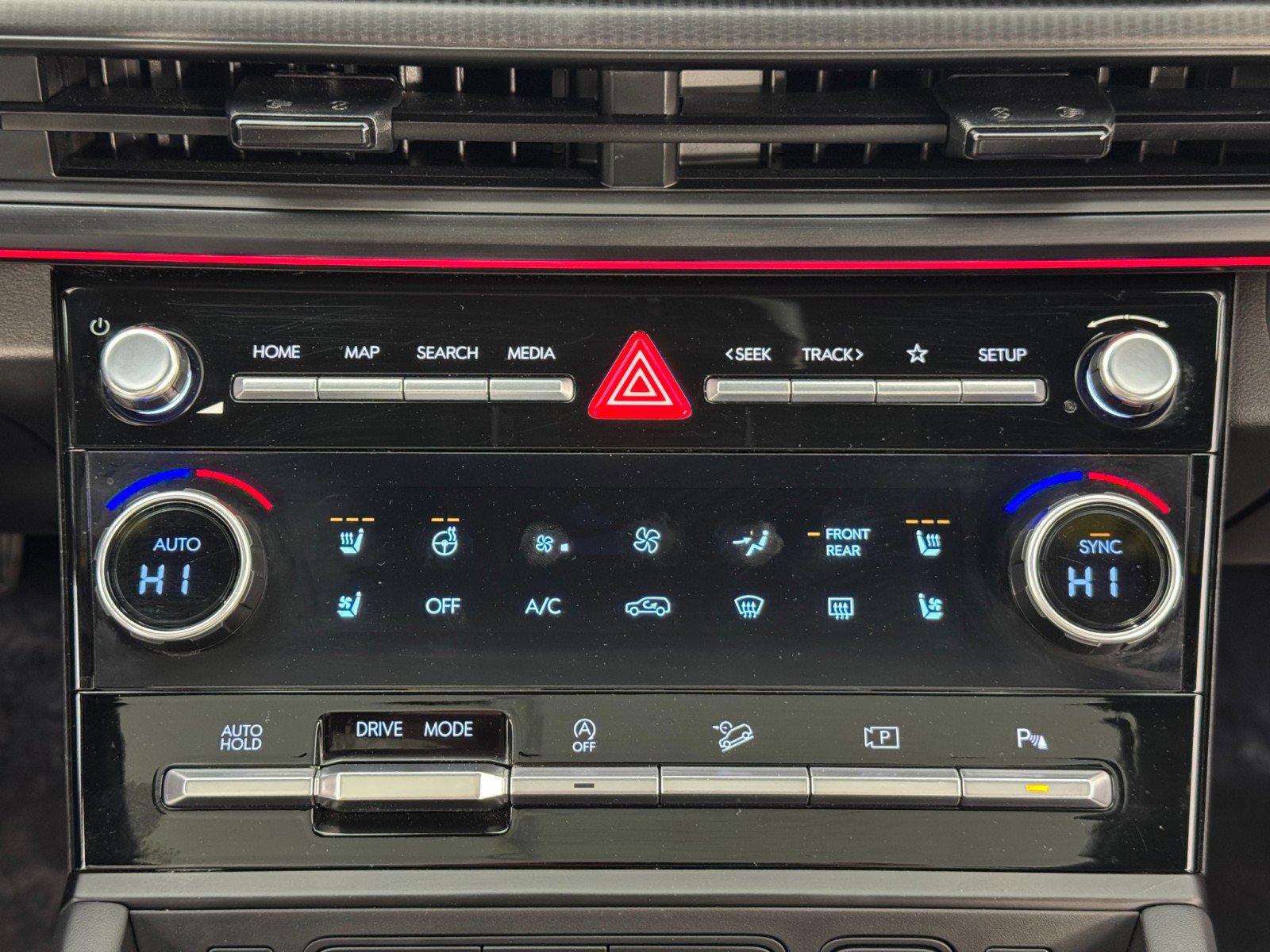 Used 2025 Hyundai Santa Fe Calligraphy image 32