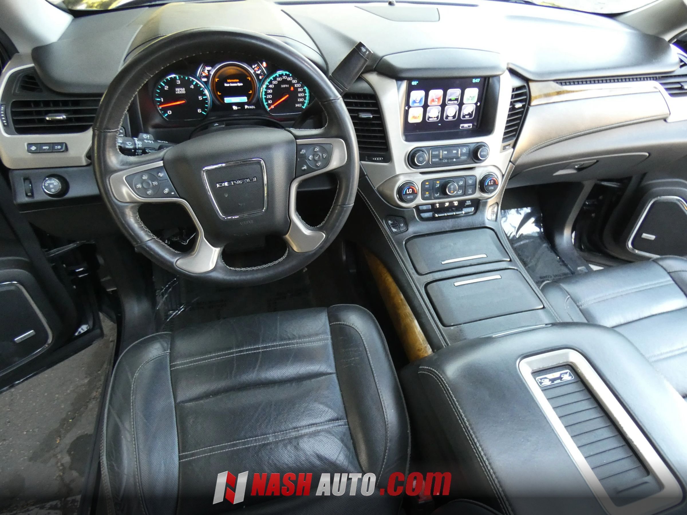Used 2017 GMC Yukon Denali w/ Open Road Package RWD image 23