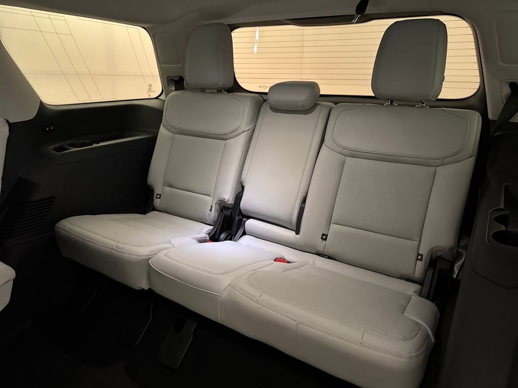 New 2025 Ford Expedition Platinum w/ Driver's Package image 16