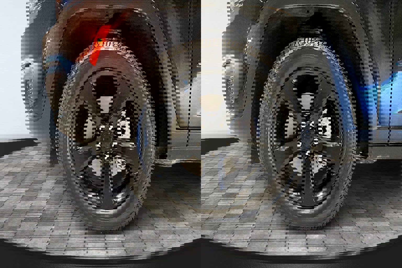 Used 2023 Jeep Grand Cherokee L Altitude image 32