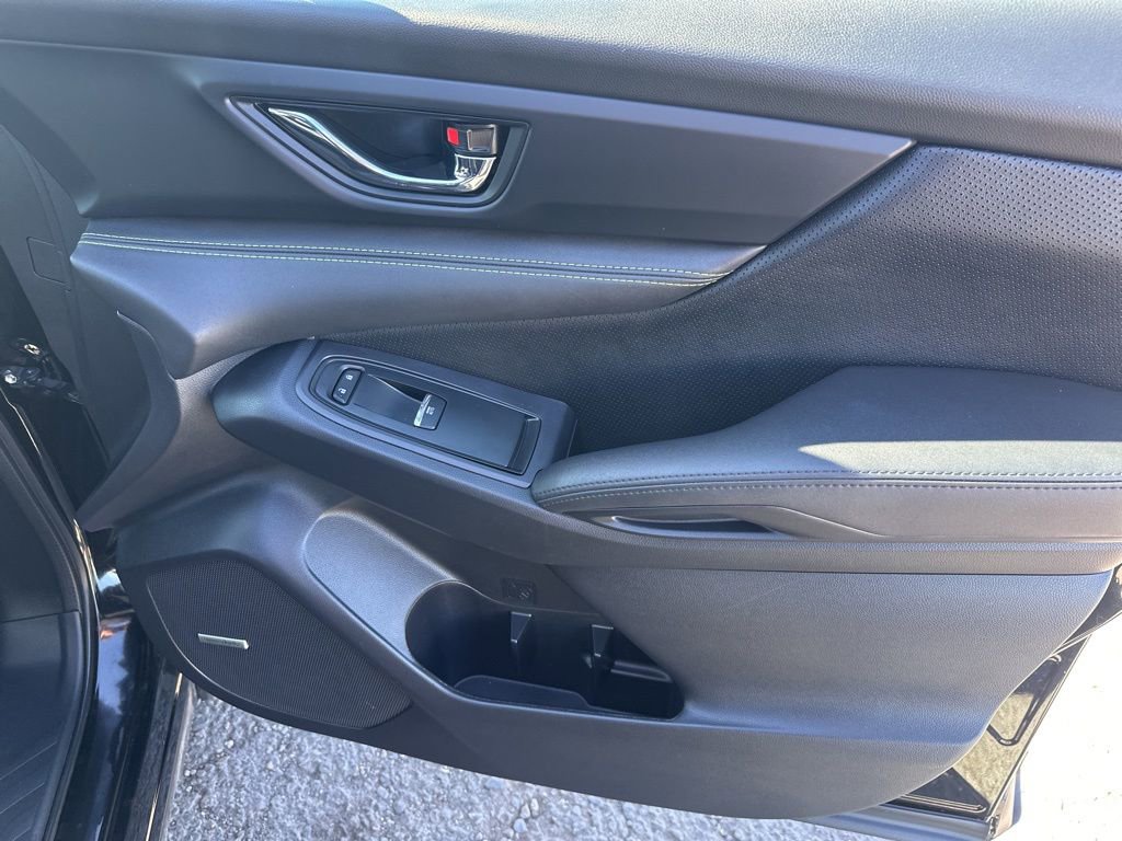 Used 2025 Subaru Ascent Bronze Edition image 13