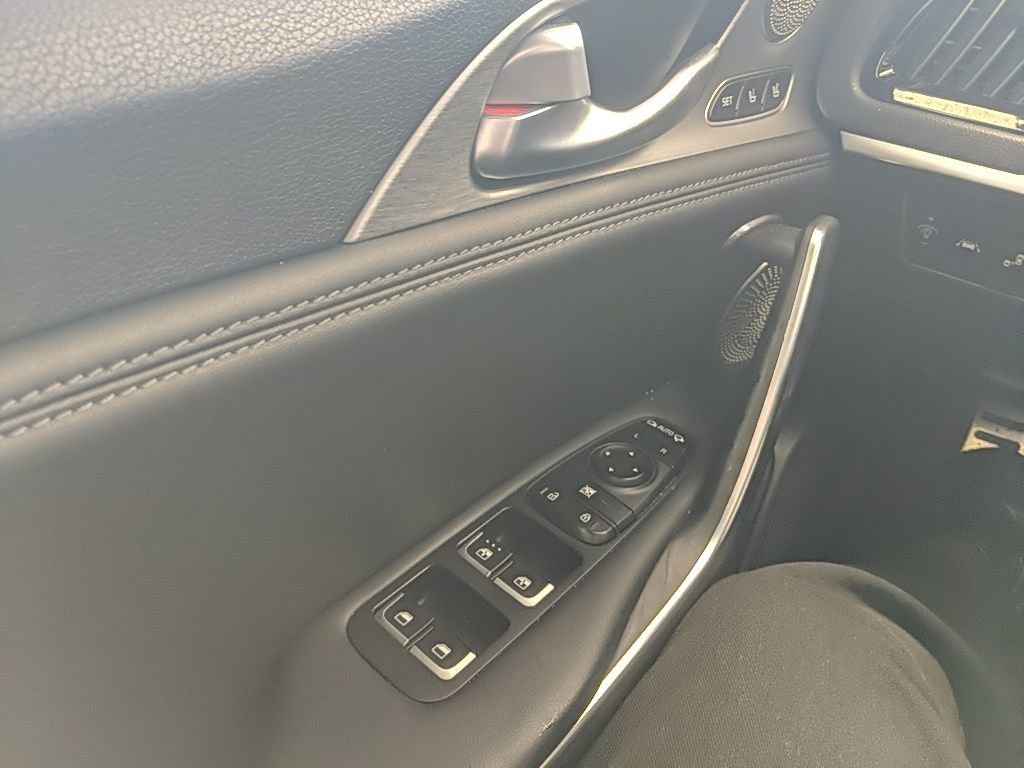 Used 2018 Kia Stinger GT2 image 30