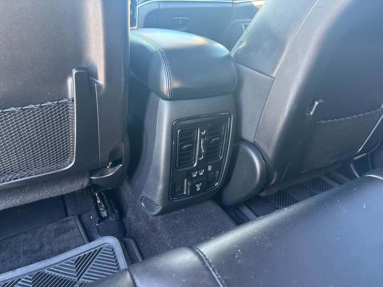 Used 2019 Jeep Grand Cherokee Limited image 19