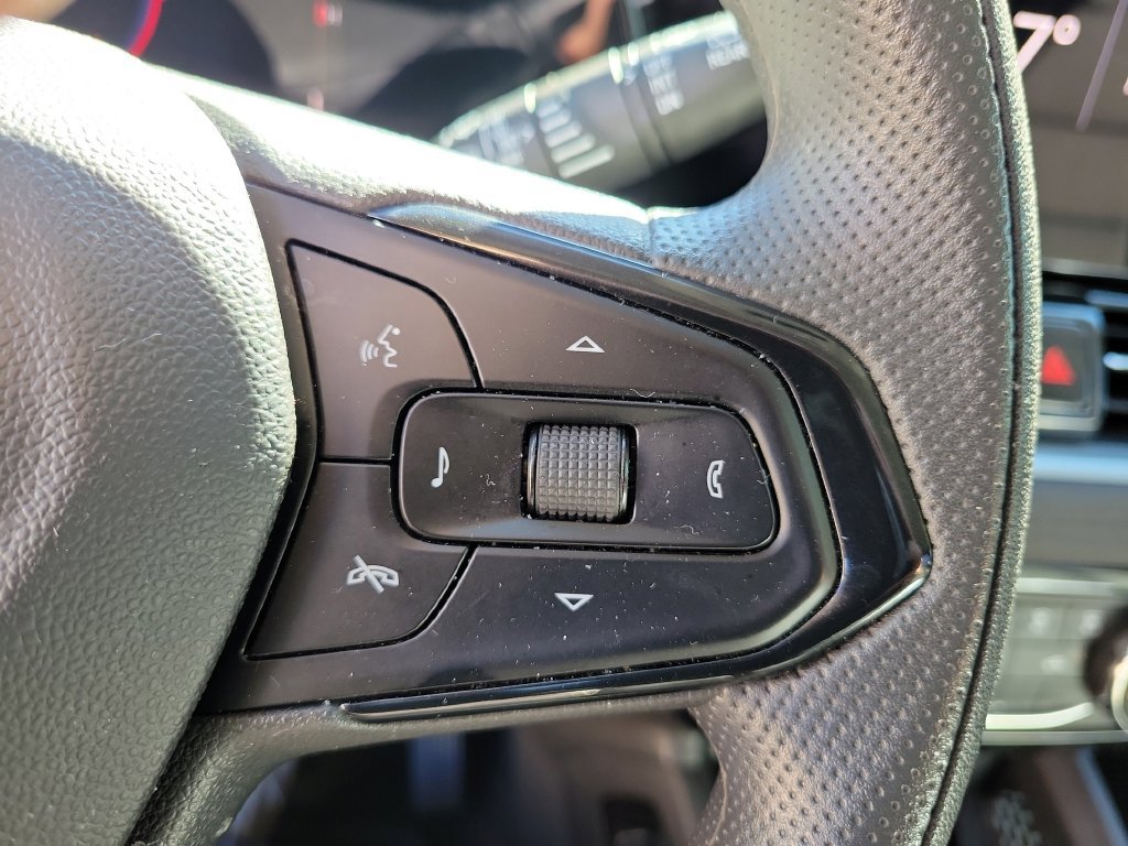Used 2025 Chevrolet TrailBlazer LT FWD image 32