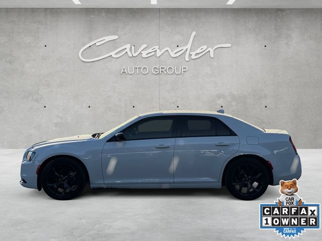 Used 2021 Chrysler 300 Touring w/ Sport Appearance Package RWD image 13