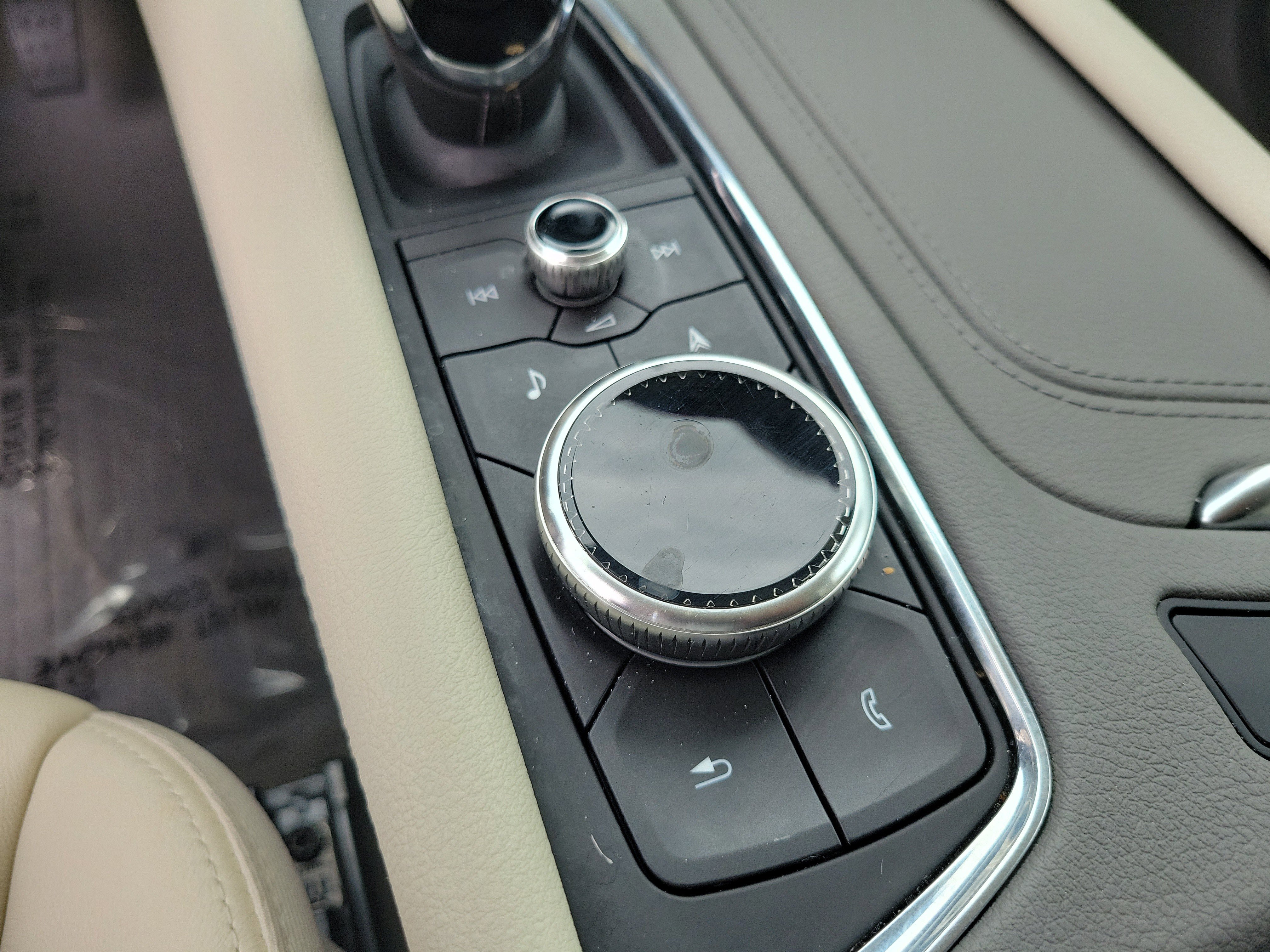 Used 2023 Cadillac XT5 Premium Luxury w/ LPO, Floor Liner Package FWD image 26