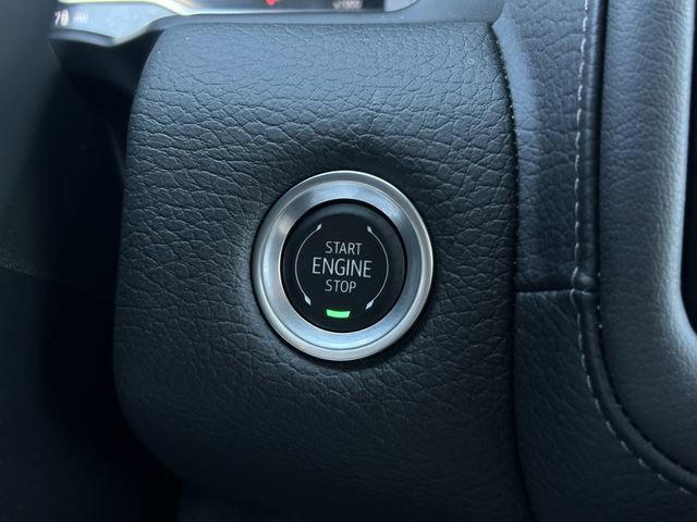 Used 2024 GMC Yukon XL Denali image 18