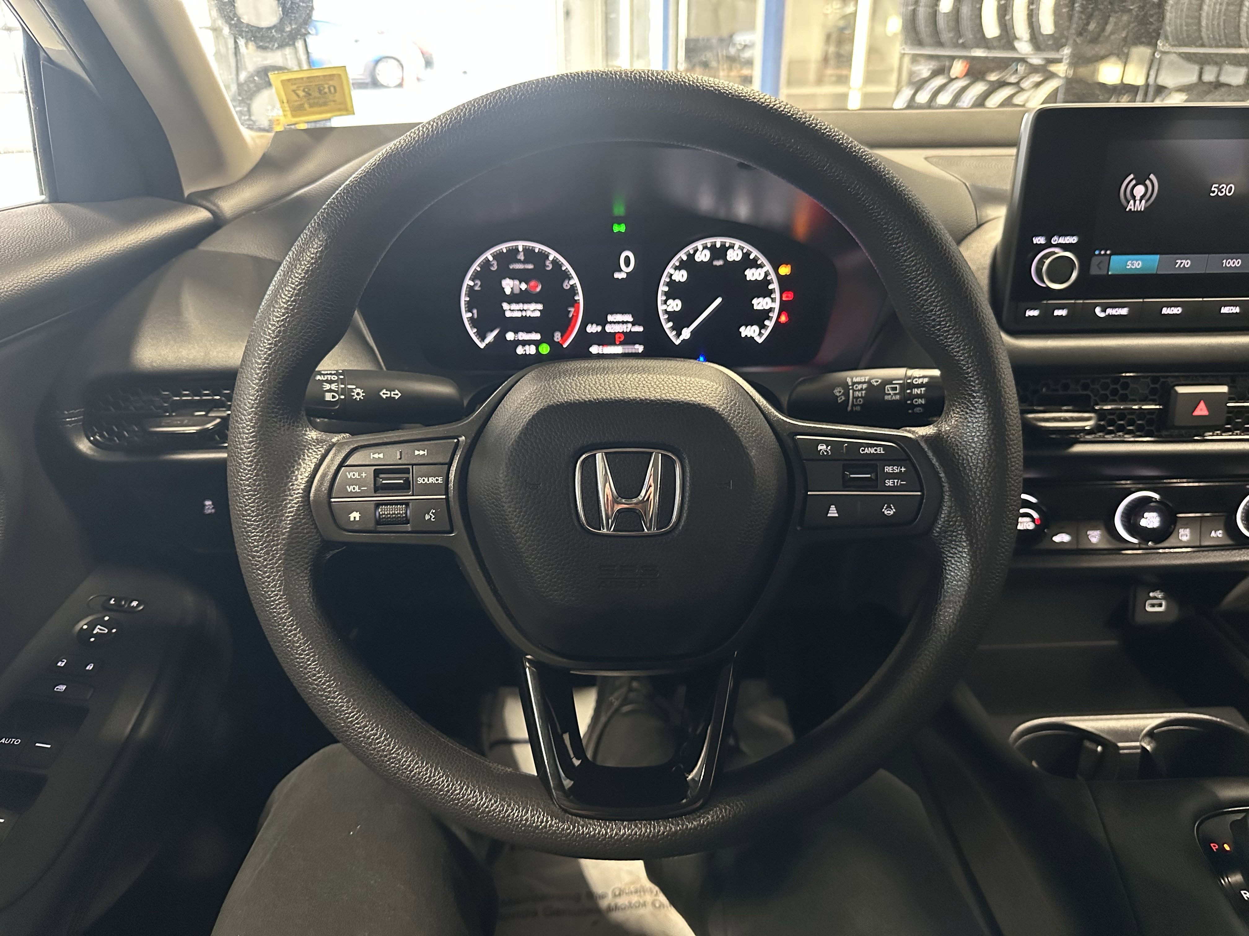 Used 2023 Honda HR-V LX image 9