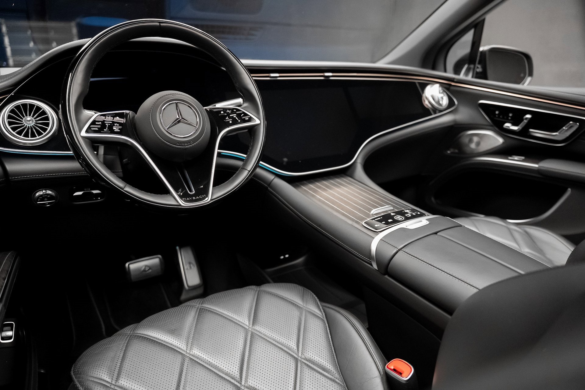 Used 2024 Mercedes-Benz Maybach EQS 680 4MATIC image 2