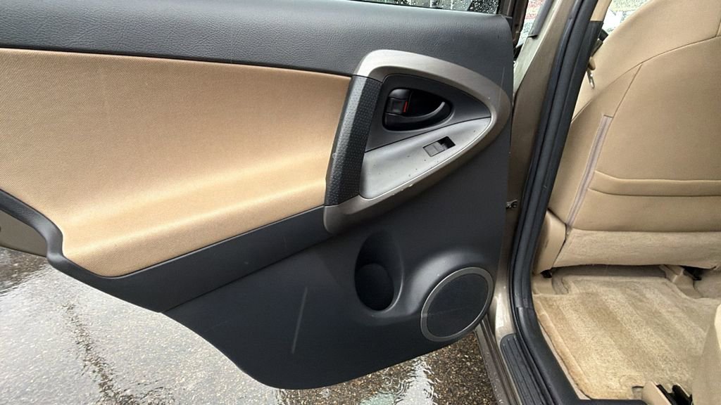 Used 2012 Toyota RAV4 4WD image 14