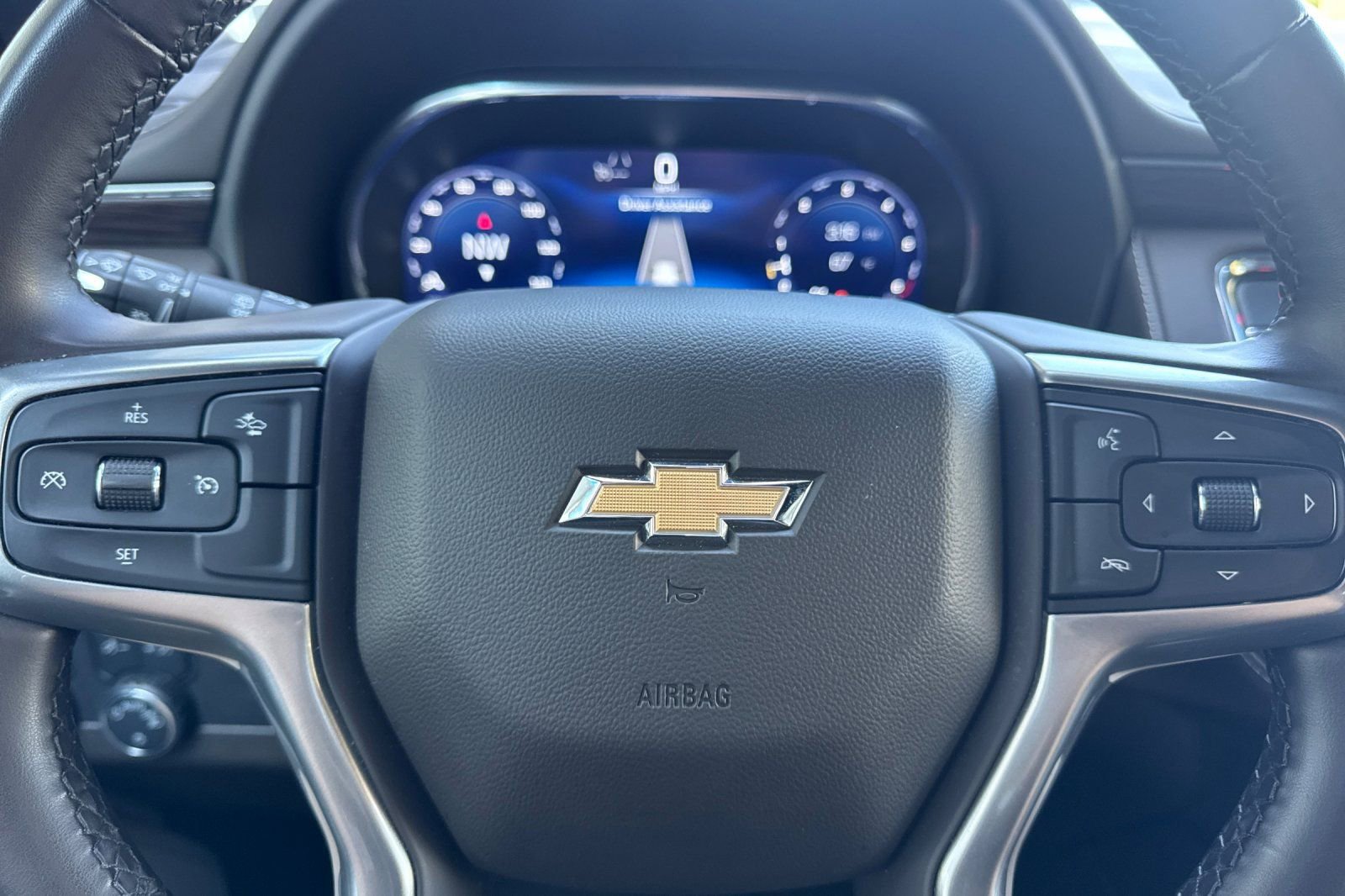 Used 2024 Chevrolet Suburban LT image 37