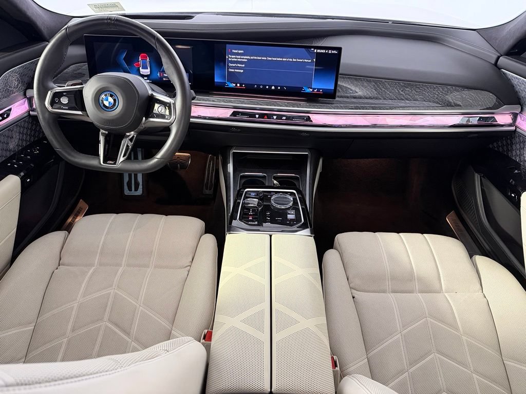 Used 2023 BMW i7 xDrive60 w/ Parking Assistance Package AWD/4WD image 14