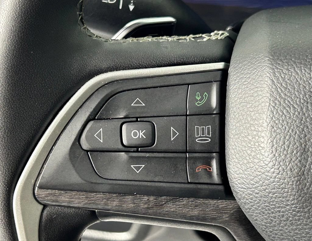 Used 2023 Jeep Grand Cherokee Limited AWD/4WD image 30