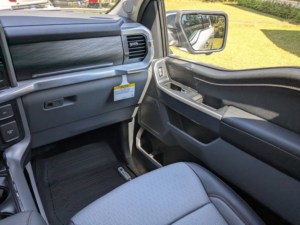 New 2025 Ford F150 Lariat w/ Equipment Group 502A High image 29