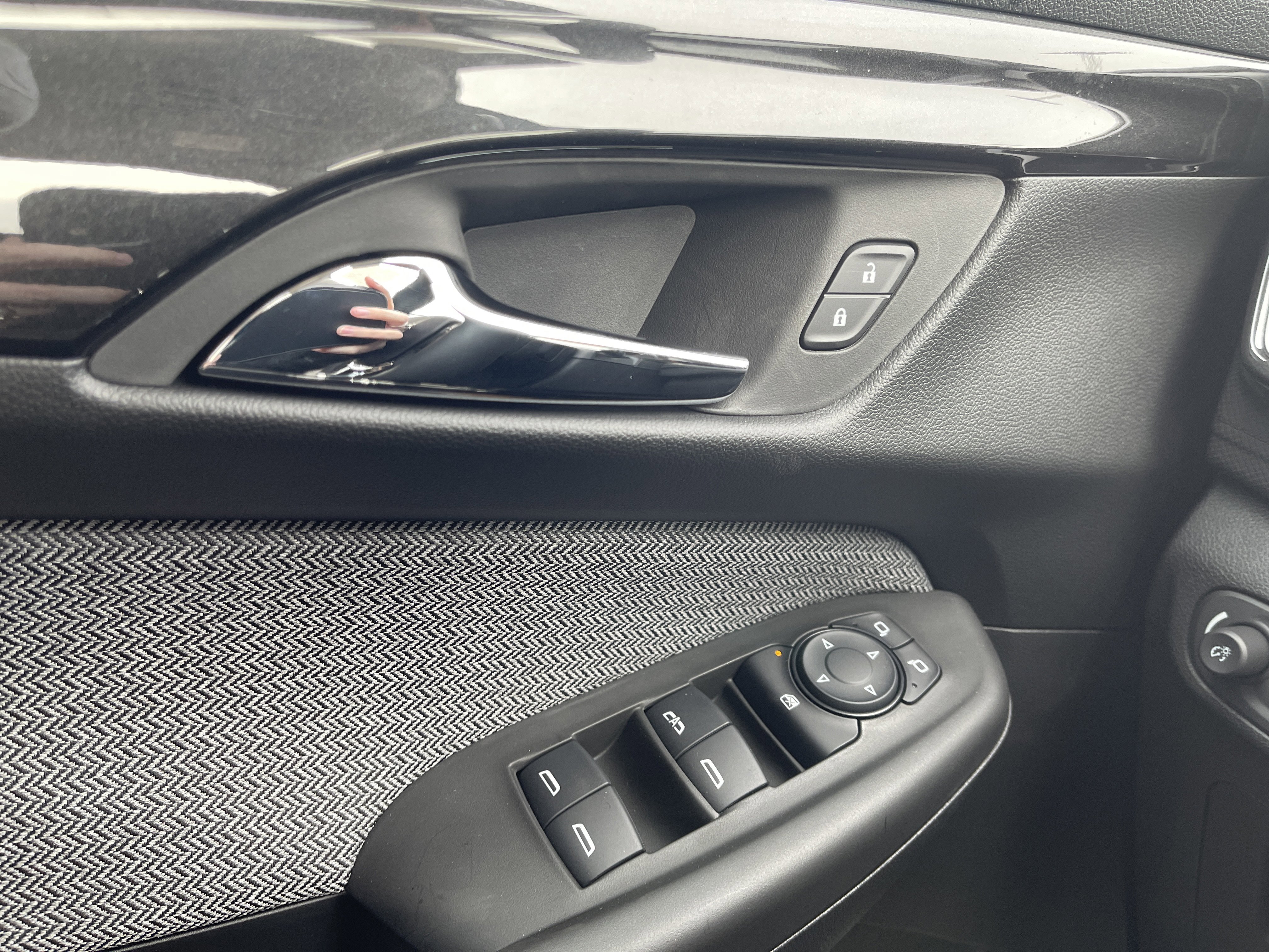 New 2026 Chevrolet TrailBlazer LT w/ Convenience Package FWD image 22