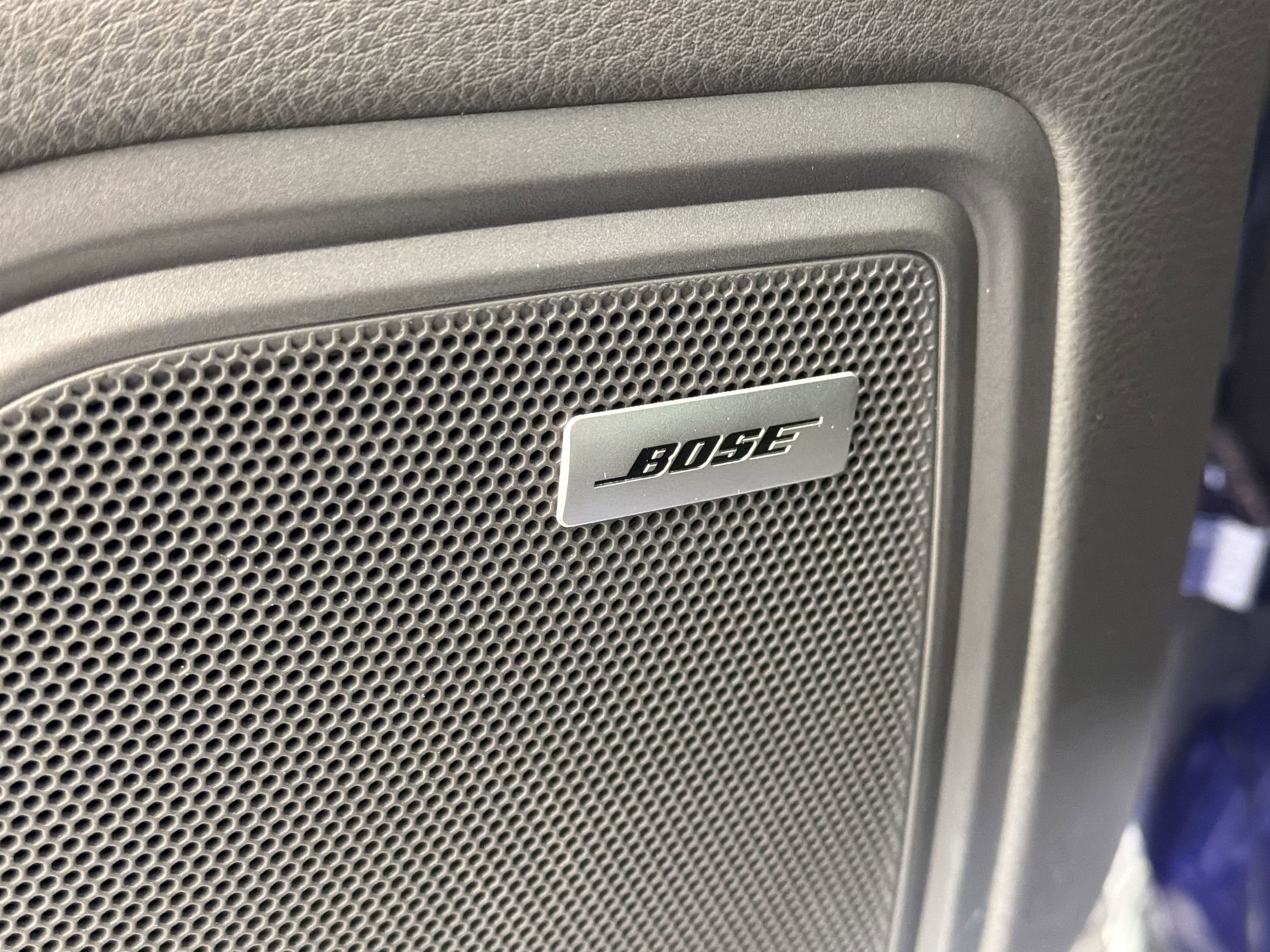 Used 2025 Porsche Macan image 25