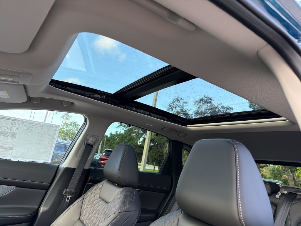 New 2026 Nissan Murano Platinum w/ Cargo Package AWD/4WD image 18