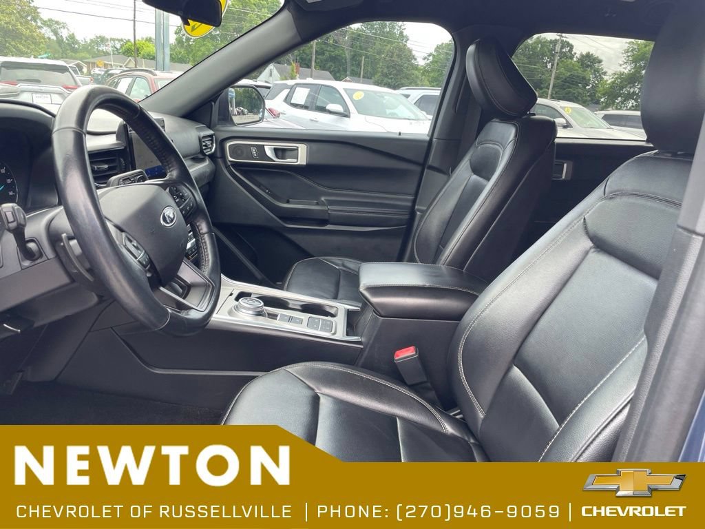 Used 2020 Ford Explorer XLT w/ Equipment Group 202A RWD image 4