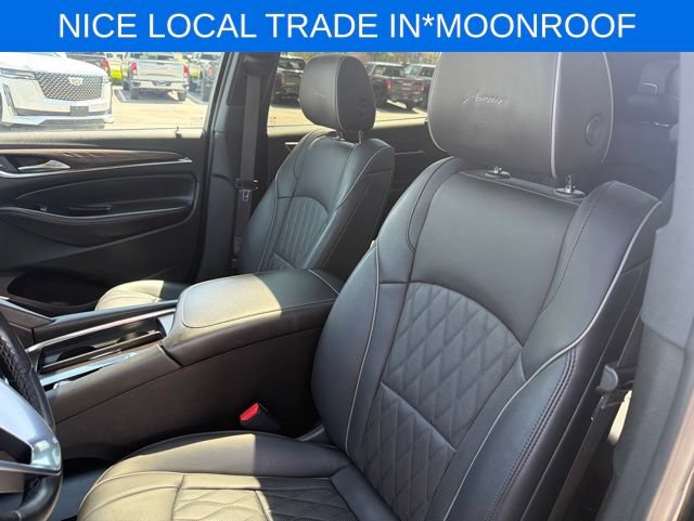 Used 2023 Buick Enclave Avenir AWD/4WD image 15