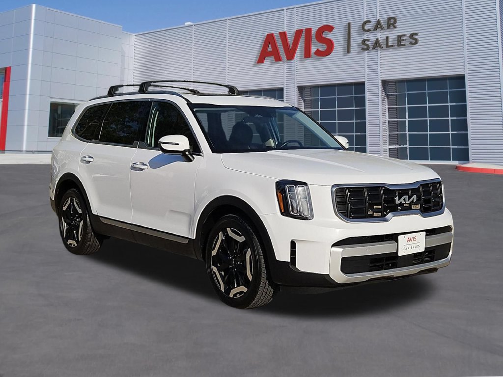 Used 2025 Kia Telluride S AWD/4WD image 3