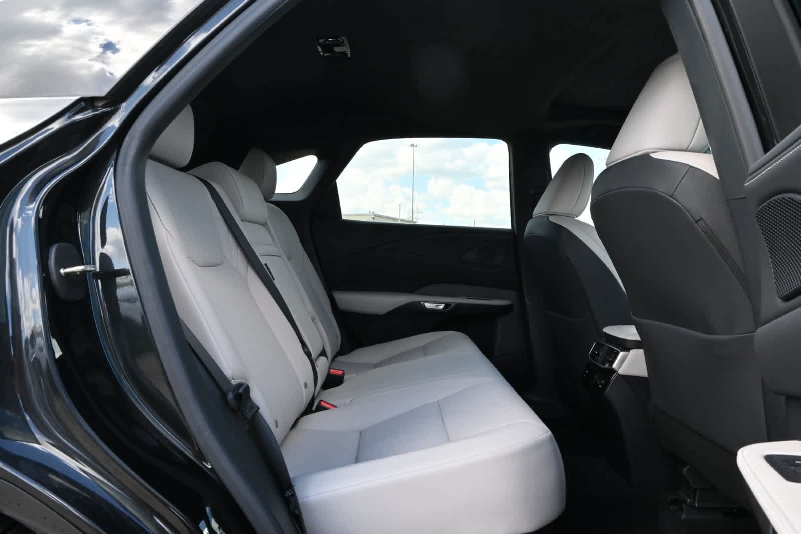 Used 2024 Lexus RX 350 Premium w/ Accessory Package (Z1) FWD image 21