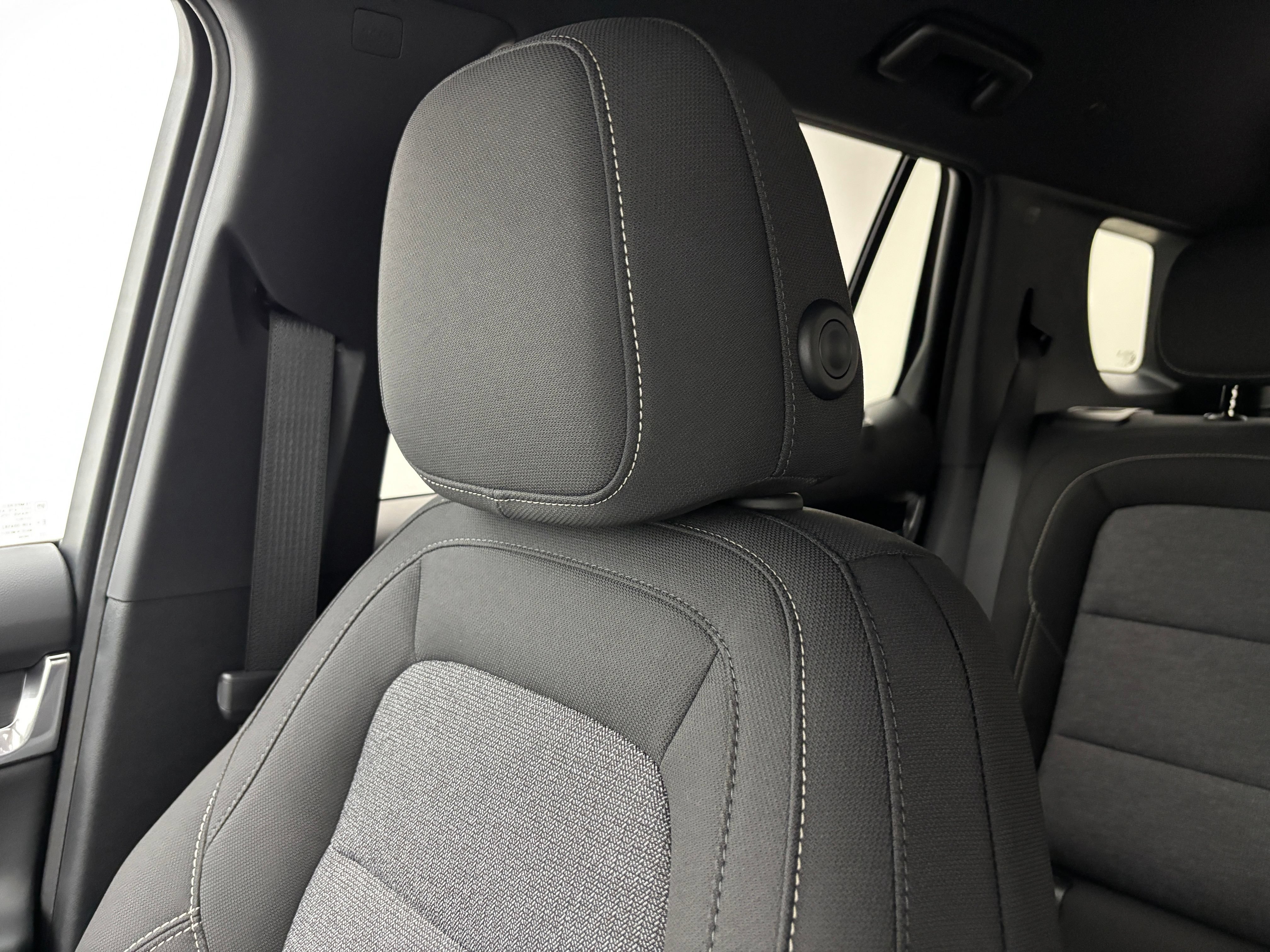 New 2027 GMC Terrain Elevation FWD image 38